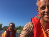 Twee glimlachende mannen.